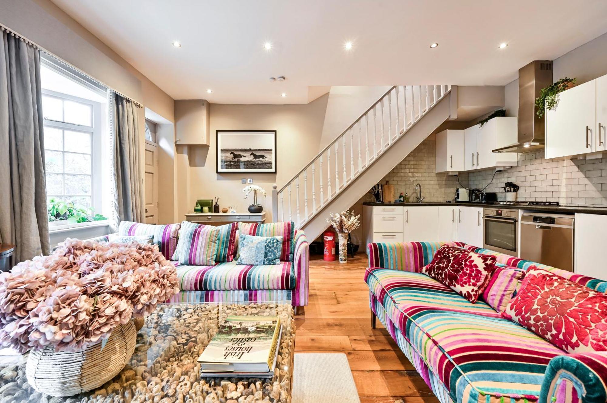 Magnificent 2 Bed Hyde Park Mews House Apartment London Exterior photo