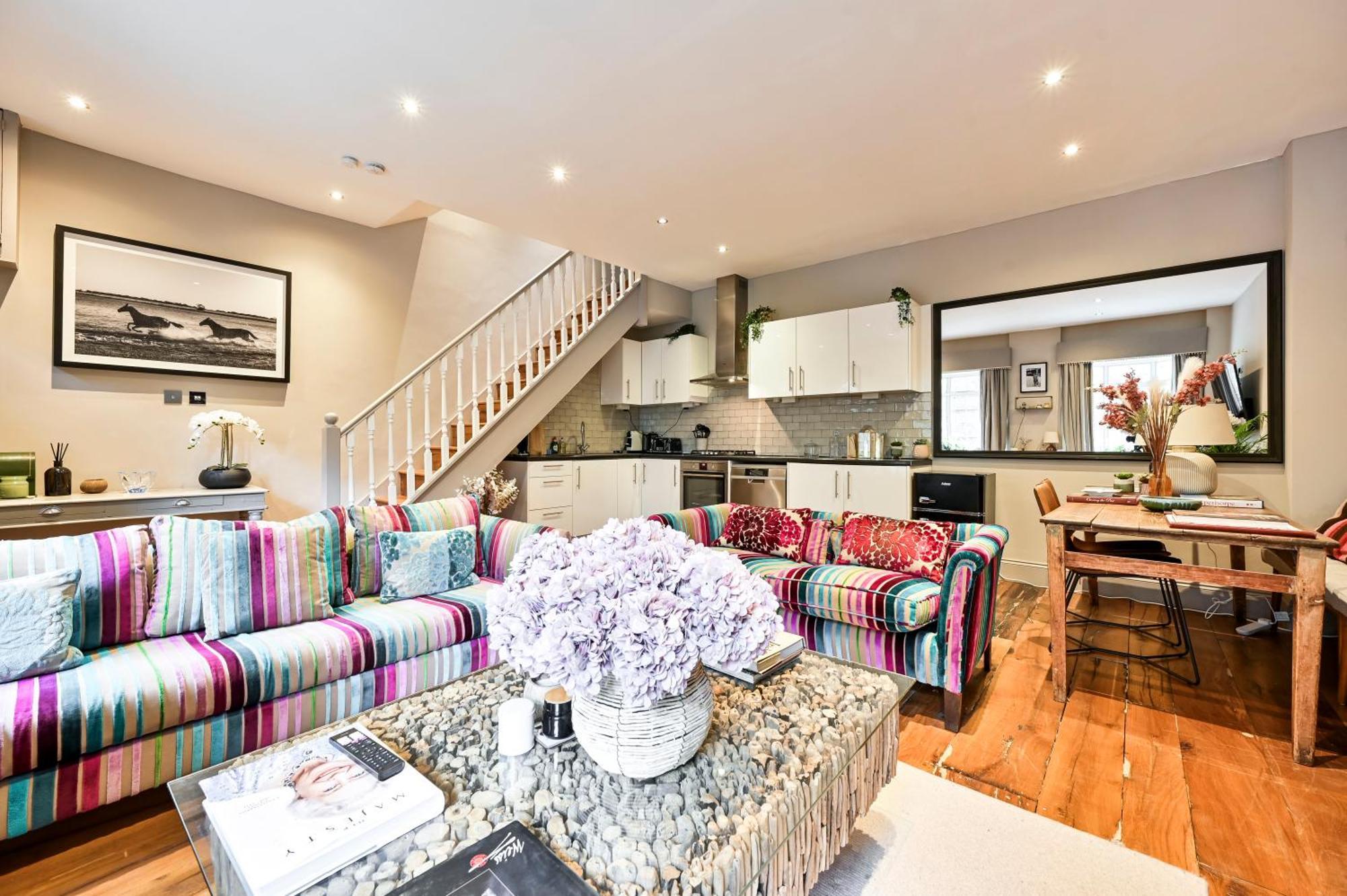 Magnificent 2 Bed Hyde Park Mews House Apartment London Exterior photo