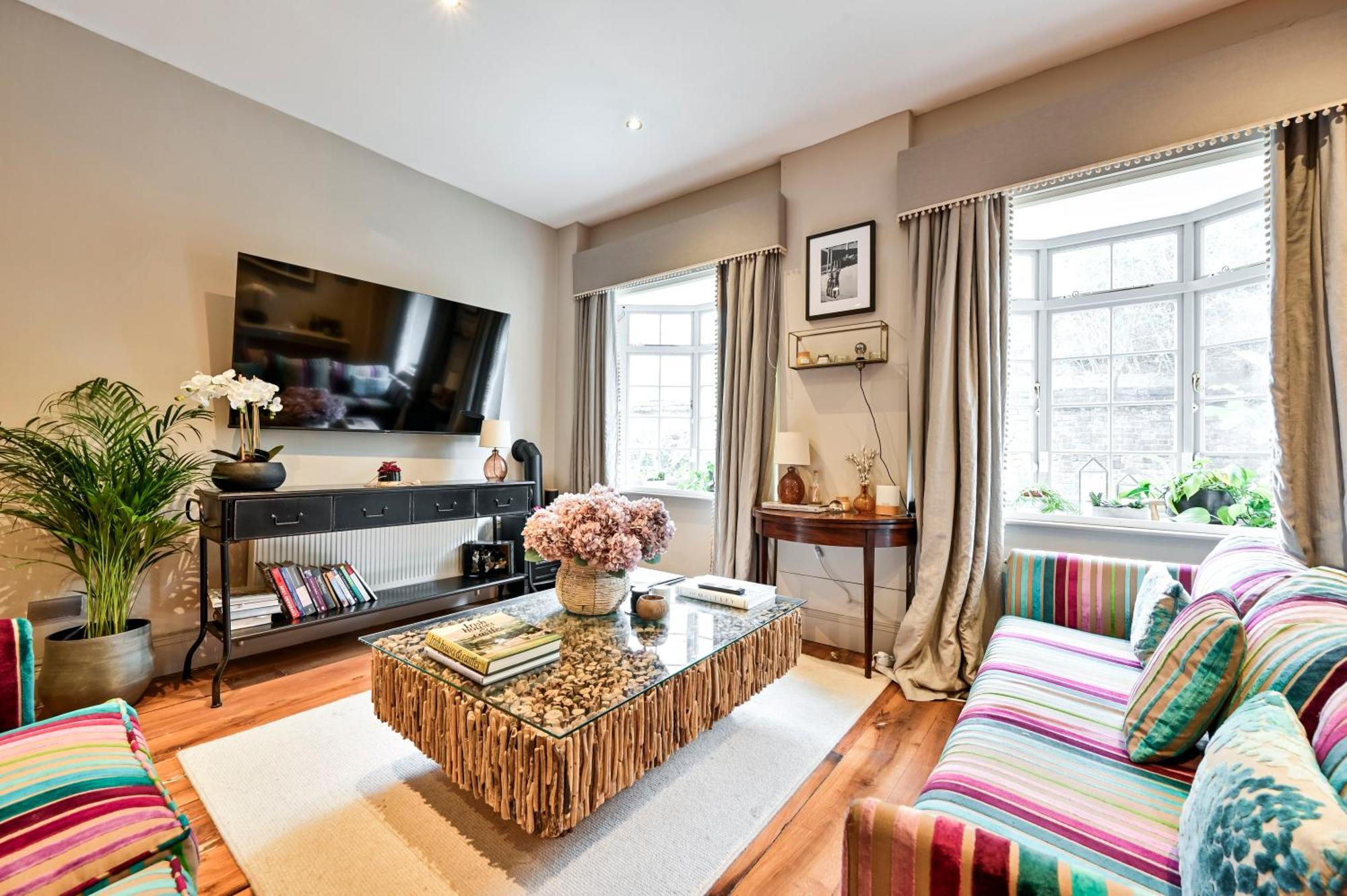 Magnificent 2 Bed Hyde Park Mews House Apartment London Exterior photo