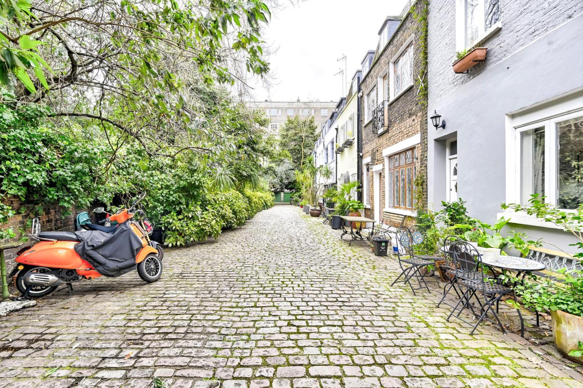 Magnificent 2 Bed Hyde Park Mews House Apartment London Exterior photo